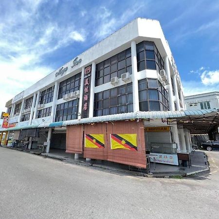 Mega Inn Sri Aman Simanggang Exterior foto