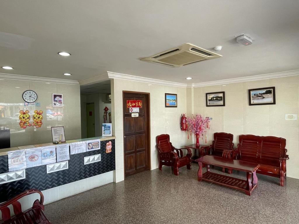 Mega Inn Sri Aman Simanggang Exterior foto